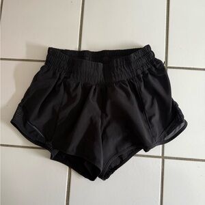 Lululemon Hotty Hot Shorts 2.5” Low Rise Size 2